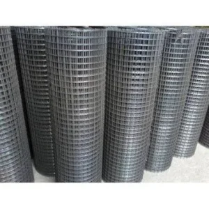 Galvanized welded wire mesh roll for fencing agricultural industrial and construction applications