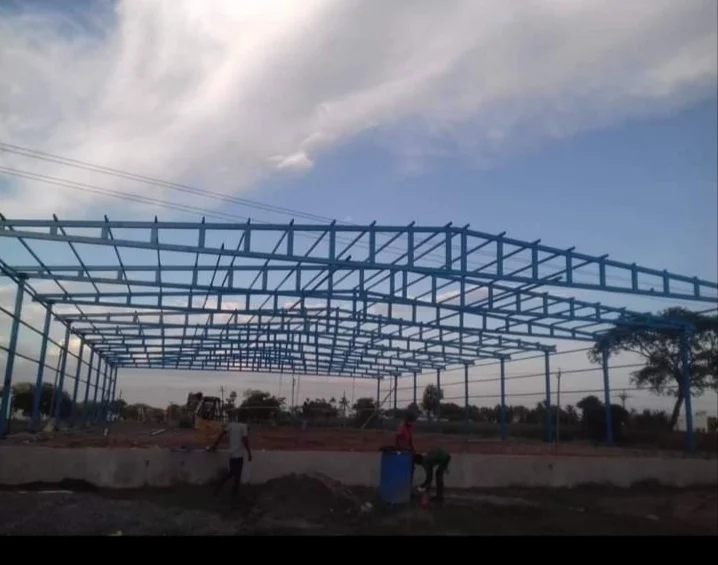 Pre-engineered steel structure building for industrial warehouse factory commercial shed and manufacturing facility construction